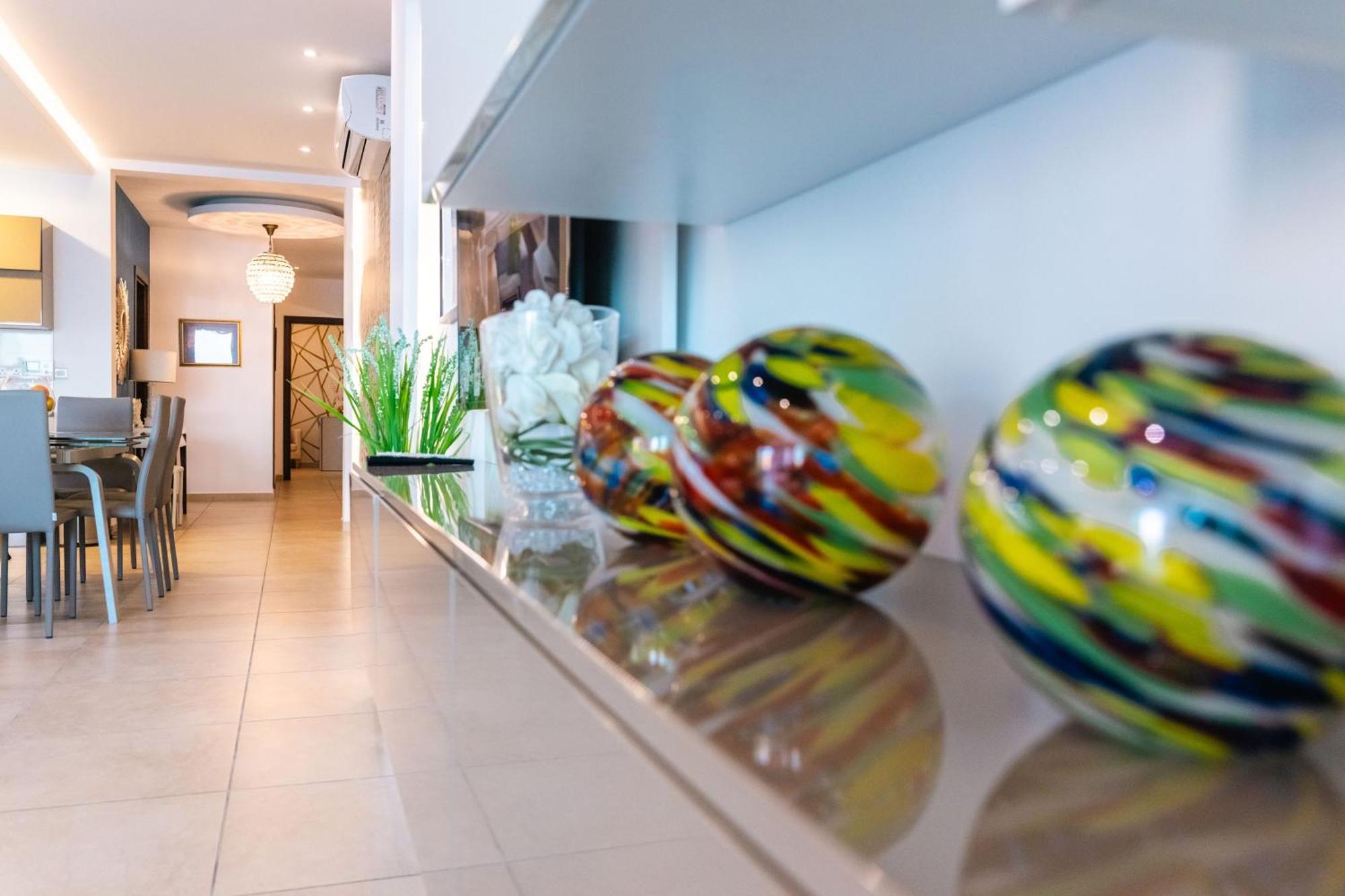 Luxury Seafront 3Br With Pool By Arcobnb Sliema Eksteriør bilde